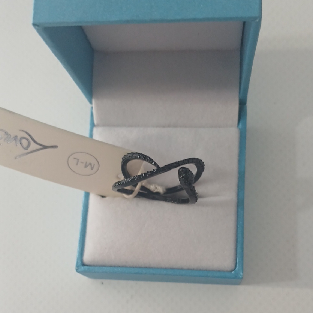 Elegant Black Ring